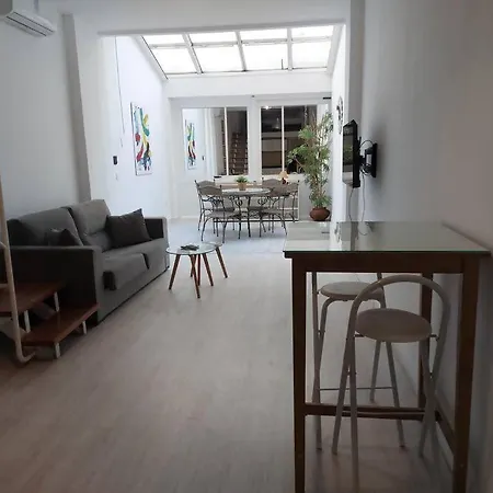 Duplex Center Parking Netflix Amazon Video *